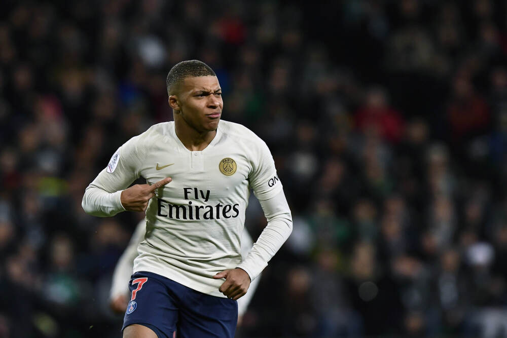 地缘局势紧张，黄金能突破收敛三角吗？